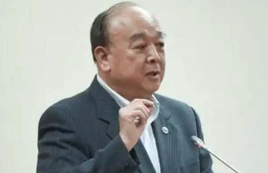 大陆对台军演，美国航母早就在等着了，台退将发出一个灵魂拷问。
 
外交部确认：大