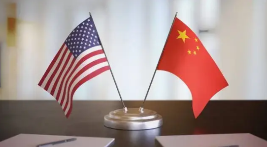 美国果然宣称在关税战中大获全胜！
特朗普于4月30日主持内阁会议时，公然宣布美国