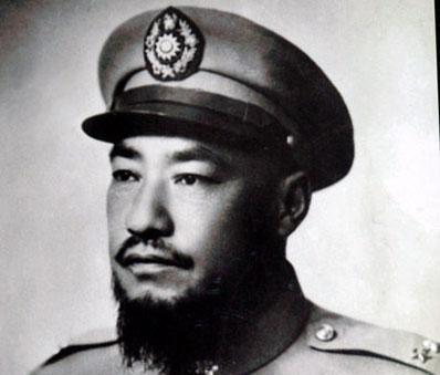 1961年，58岁的马步芳对18岁的七姨太说：“把你妈妈和两个妹妹叫来伺候我！”