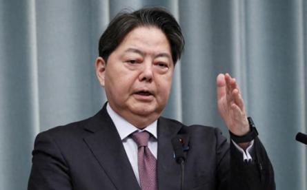 看了北京大阅兵后，日本向中方作出解释和承诺，已决心不再重蹈历史覆辙。果然还是亮剑