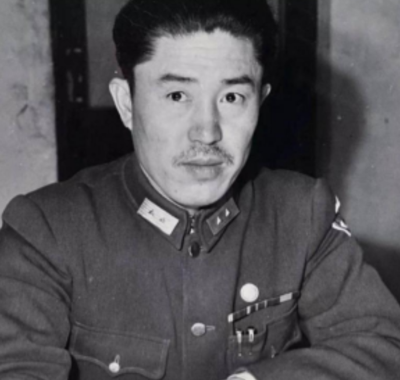 1954年，郑洞国去中南海赴宴，在见到毛主席的时候问到：“主席，你的马列主义为什