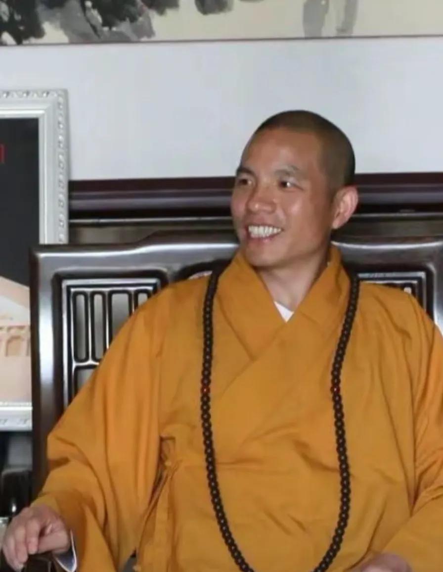 释印乐出任少林寺方丈肯定能让少林寺更受人尊敬，毕竟释印乐可是从白马寺出来的，他是