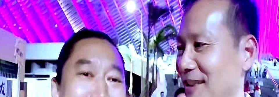 刀郎与两位徒弟的近况再掀热议。

大弟子王瀚仪在海口演唱会后与铁粉才宝的对话