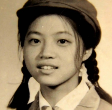 1968年，21岁的女知青廖晓东，嫁给了一贫如洗的老光棍。新婚夜，廖晓东一脸娇羞