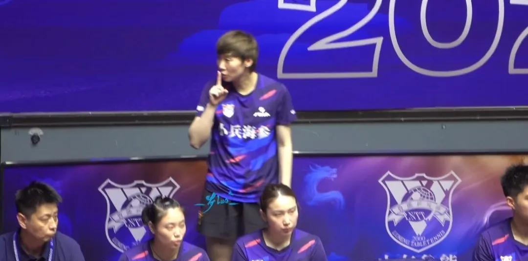 嘘，还在比赛呢[嘘] #王曼昱#