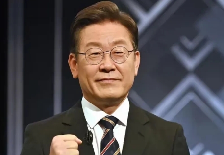 韩国对朝鲜做出了小小的让步！
韩国总统李在明这步棋，走得相当巧妙！
李在明总统下