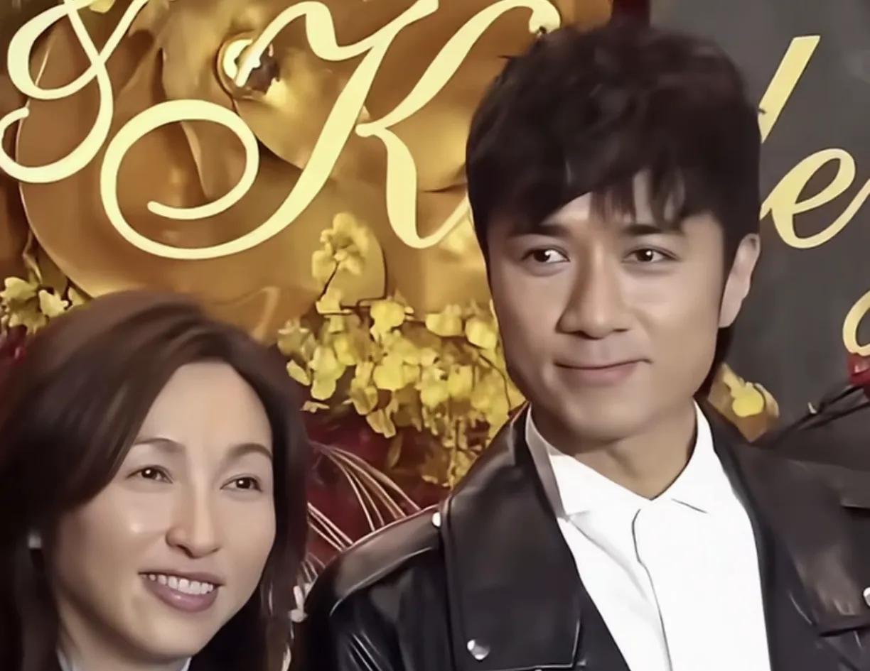 同样都是相濡以沫几十年为什么差别这么大呢？
一个古巨基，一个郭富城，他们的成功你