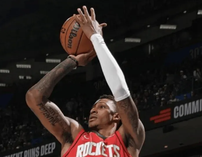 NBA常规赛火箭主场对阵步行者的比赛已经结束。全场战罢，火箭以126-119战胜