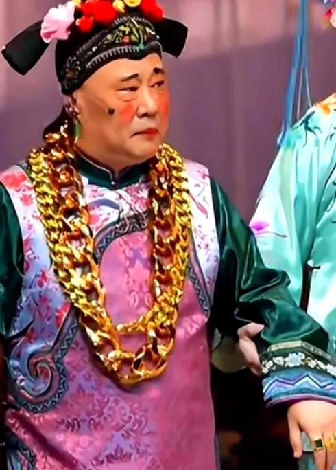 有个事，

我一直不敢说，

我有种强烈的预感，郭德纲的德云社可能在走下坡路了。