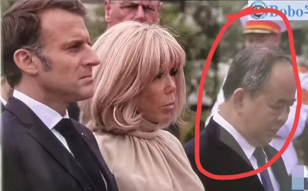 越南为何高规格接待法国总统











我简直不敢相信自己的眼睛！越南