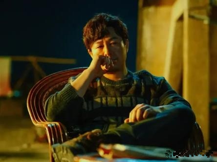 DeepSeek评近几年最好看的十部国产剧:
10.《庆余年》（2019）。
9