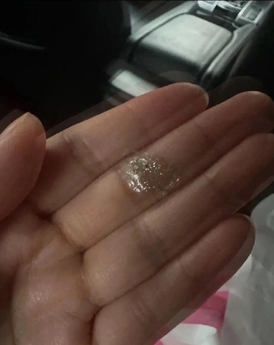 这是什么，老公车上捡到的