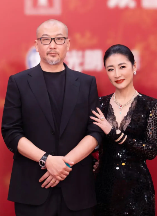 管虎《东极岛》亏惨了，败坏多少路人缘？

管虎给内娱导演上了一课：故事讲不好，再