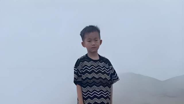 八岁男童深山失联超200小时 千人昼夜搜救未果