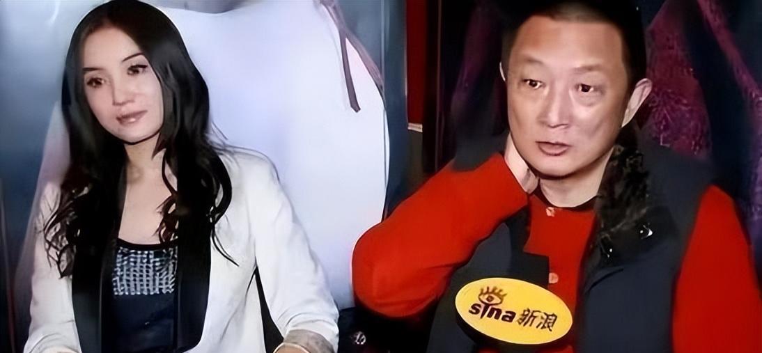 2007年，50岁的导演张黎爱上了27岁的小宋佳，为了抱得美人归，他马上和刚生完