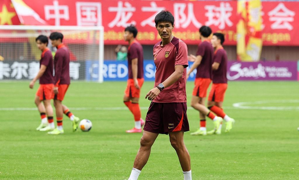 专家组初步评定，U14和U15国足主帅人选倾向本土教练。
媒体报道，经中国足协专