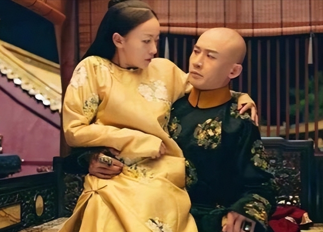 1756年，29岁令妃生下第一个孩子后，还未出月子，乾隆就迫不及待地宠幸她，此后
