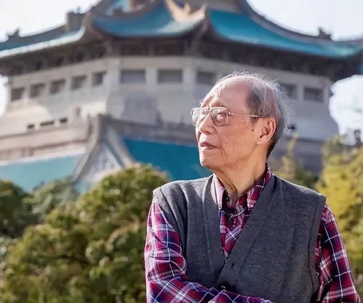“不怕就别当校长。”
这是前武汉大学校长刘道玉在被免职后，
感慨说的一句话。
刘