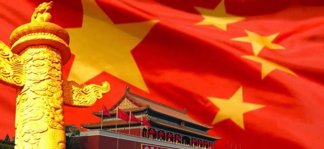 中国发展狂飙40年，抱怨声为何不断？中国政府一直都是一边忍着一些人的抱怨痛骂，一