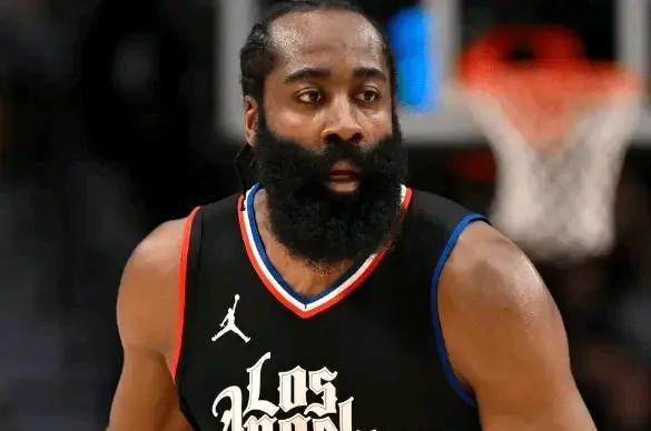 哈登为夺冠牺牲很大，降薪签下大洛，比尔
哈登今年再次降薪了，目标就是夺冠，快船也