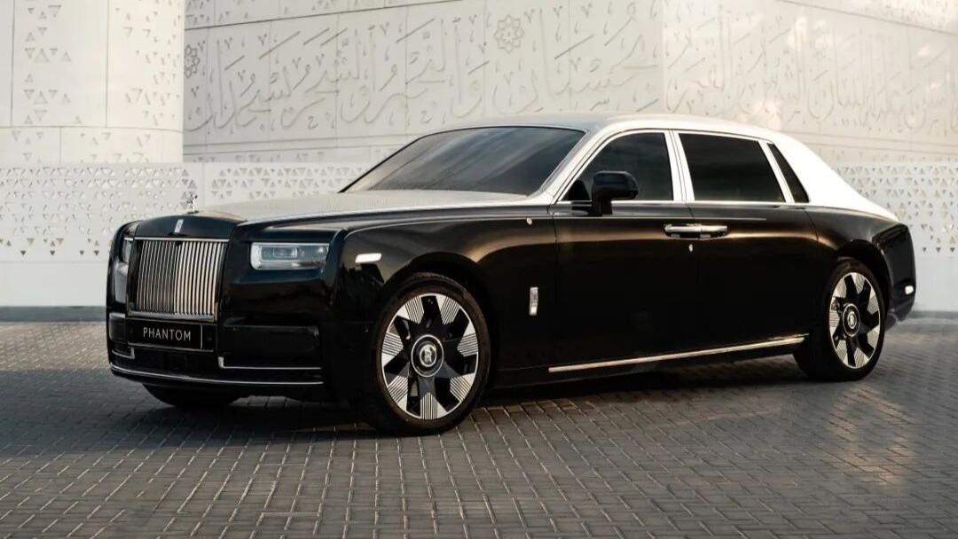 劳斯莱斯推出独一无二的幻影Arabesque，首次配备激光雕刻引擎盖