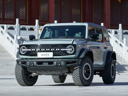 福特烈马荒地版VS丰田普拉多：硬派越野的巅峰对决