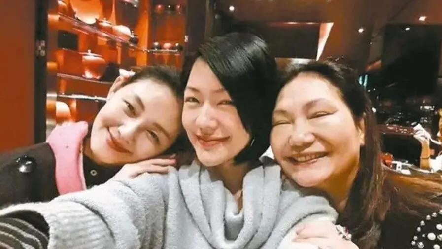 情感交织的人生新章：汪小菲将办婚礼之际，S家仍深陷思念漩涡