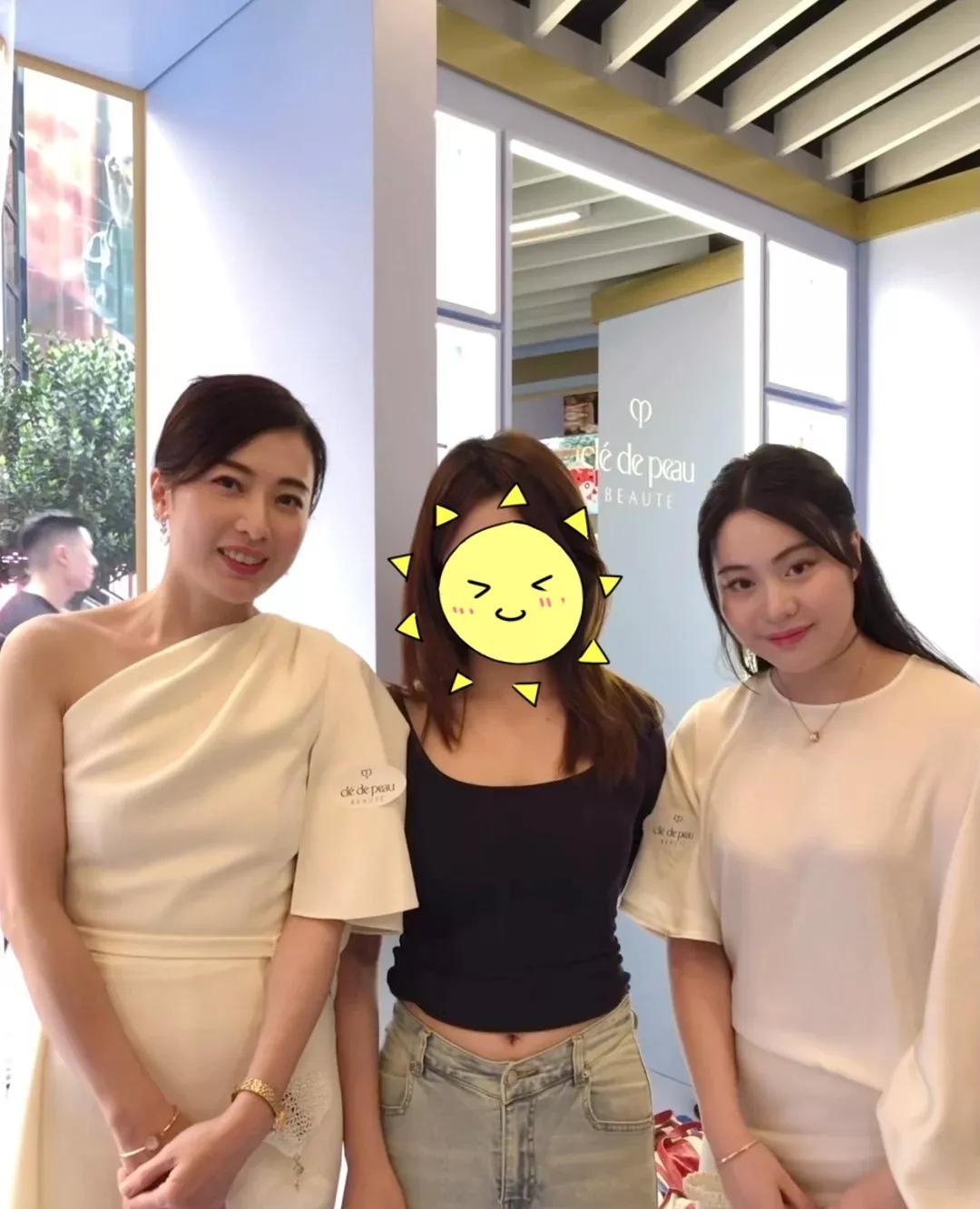 真的不要质疑富豪的眼光.
昨天在铜锣湾见到甘比宣传活动.
本人很瘦.很靓，普通话