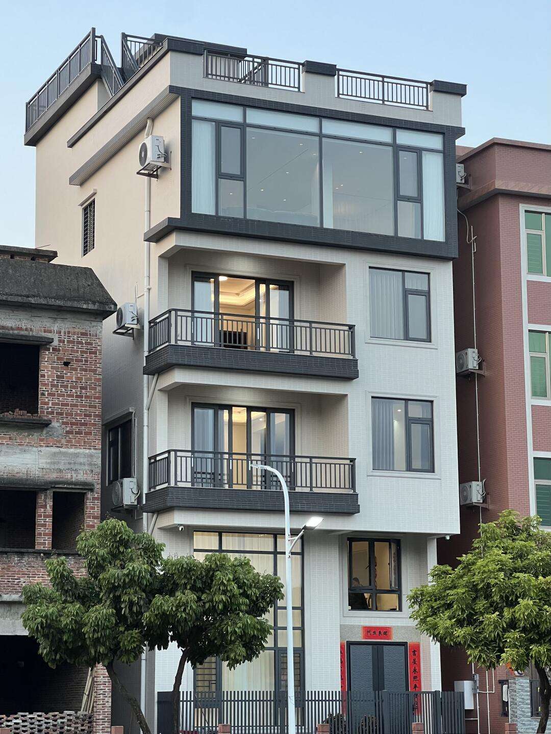 在相亲过程中，农村自建房能不能自称有房？