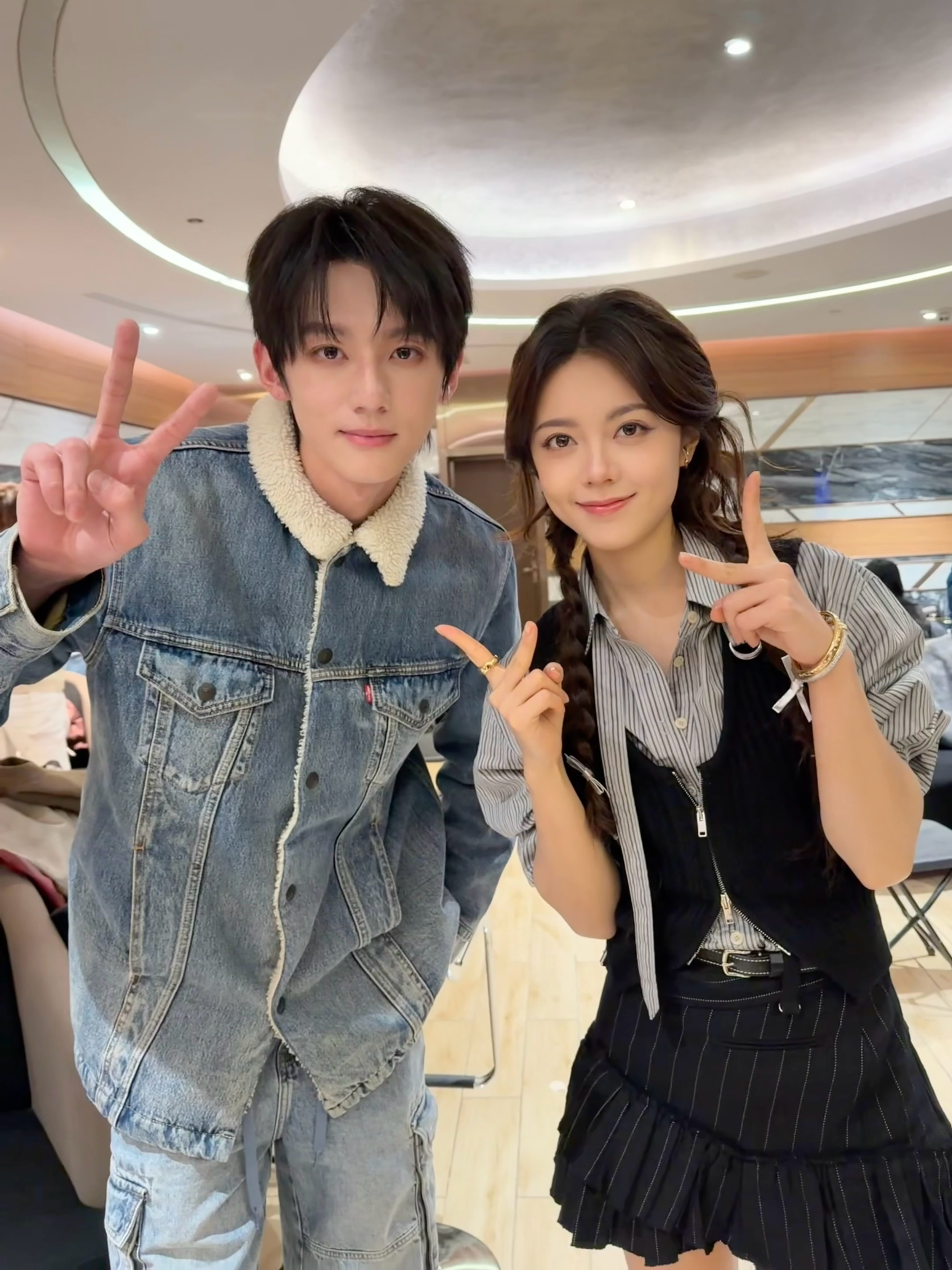 如果我是庄旭，我比他还自卑。
情敌林屿森穿着剪裁得体的羊绒大衣，肉眼可见的贵气，