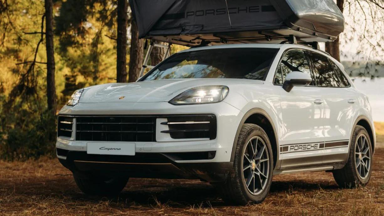 郑州一保时捷中心被曝一夜空店，上百名车主维权，百年巨头的困局