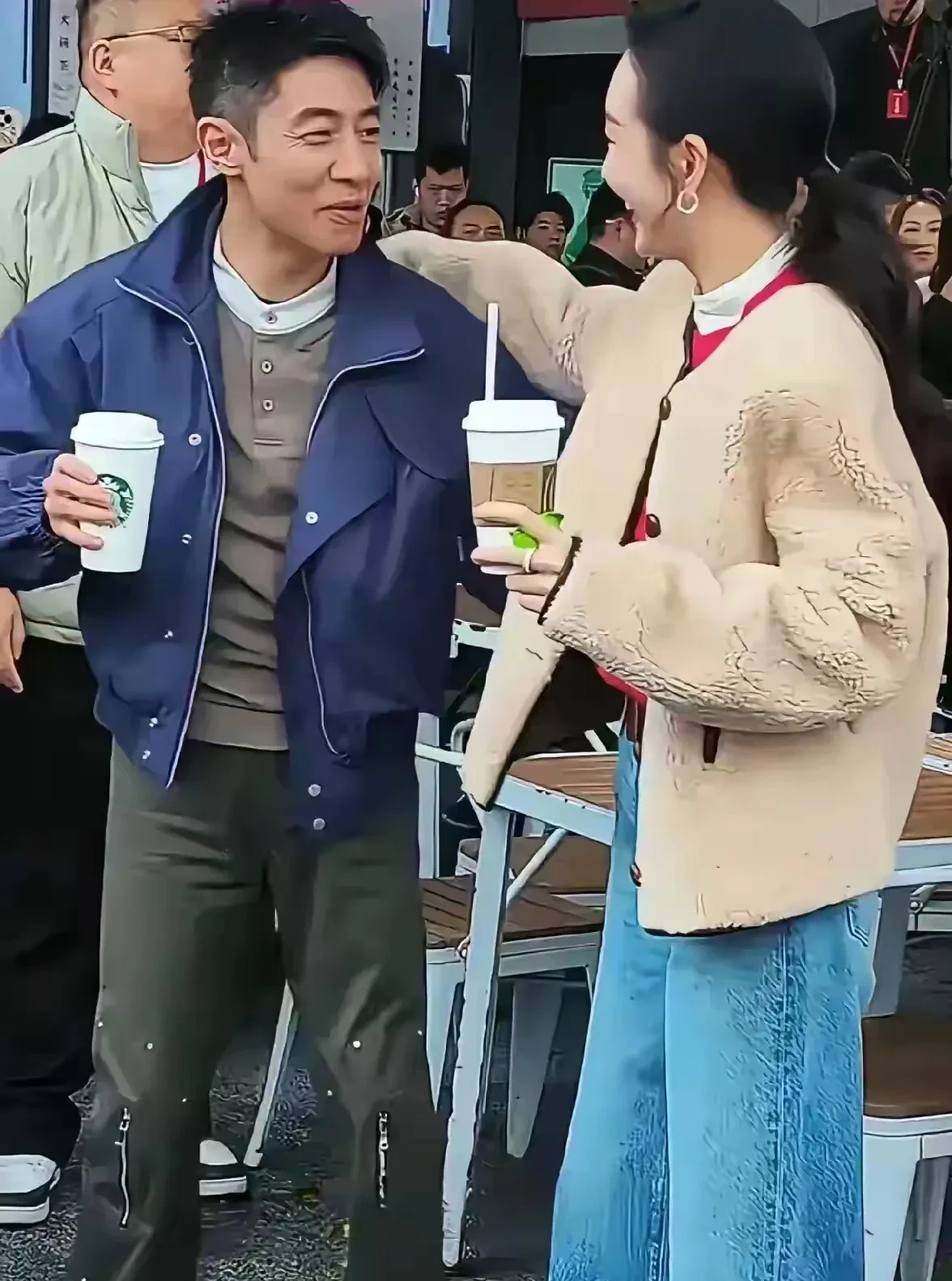 撒贝宁忘带钱王鸥解围











谁能想到，撒贝宁这样的大明星，居然也