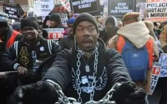 俄罗斯那么缺人口，为何不接收黑人移民呢？原因只有三个字：真嫌弃！