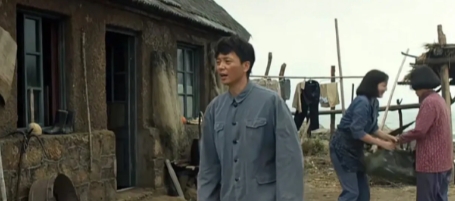 2004年，是演员张延最忙的一年，她终于迎来演艺生涯的顶峰时期，可任谁也没料到在