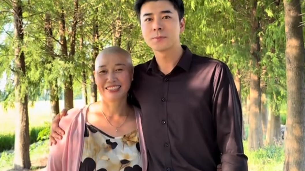 河南穷小伙娶大10岁上海富婆，富婆患癌后剃了光头，他却不离不弃