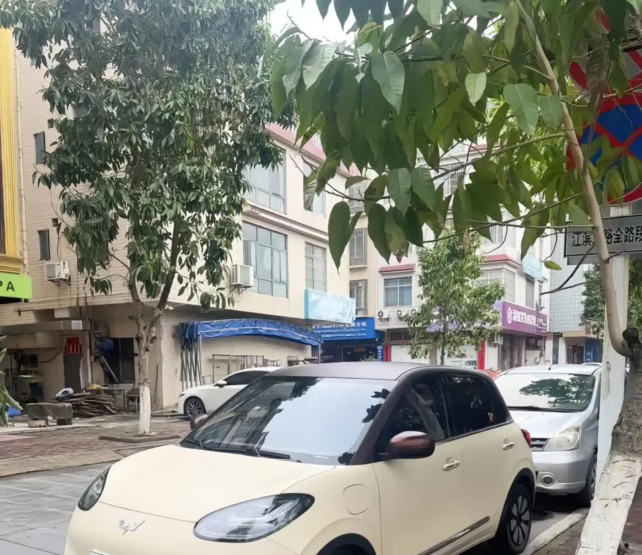 两年前拿下这台果子是我做过最正确的事情！！！买果子前我买的也是五菱的mini一代