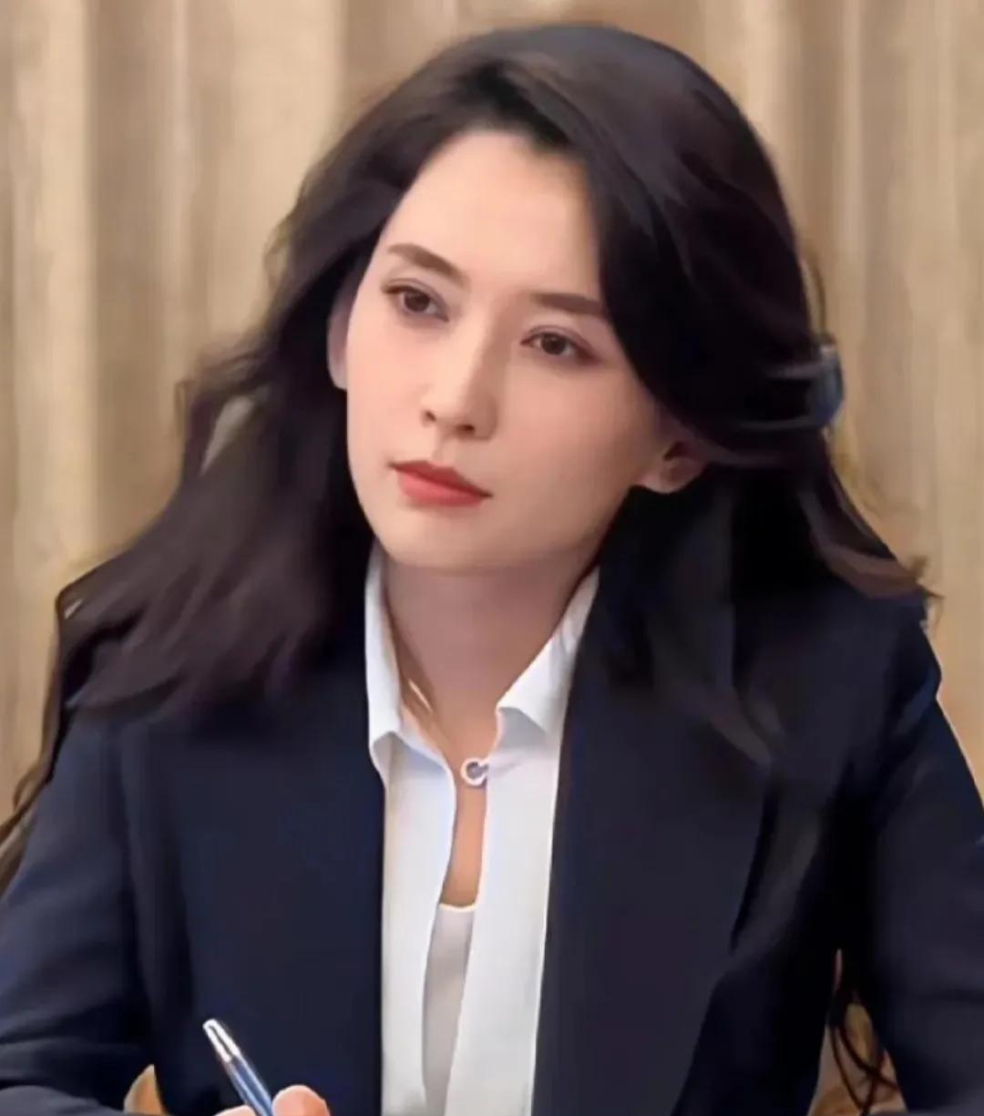 森林北这股狠劲儿，章子怡真该学学，不然活该被离婚。
汪峰给宁静策划生日惊喜，虽然
