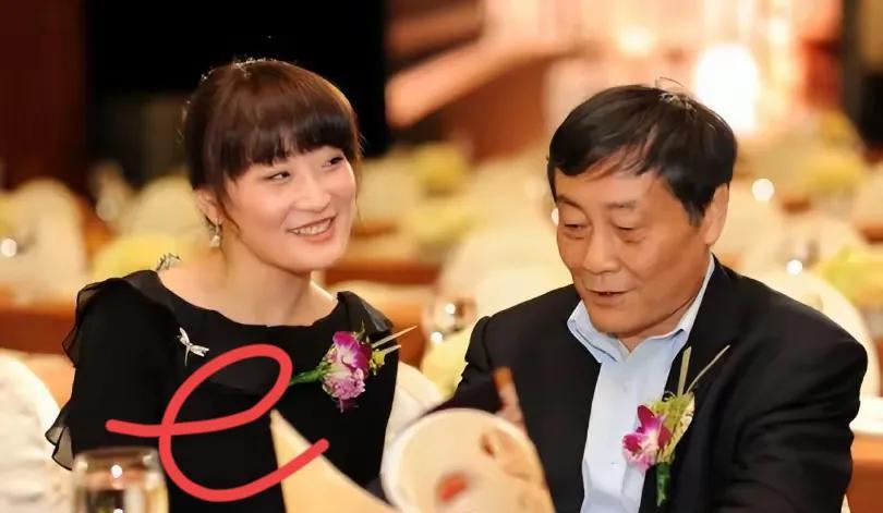 宗庆后这事儿，真是越扒越让人咋舌！
离世一年多，突然被爆有6个私生子，情人还都是