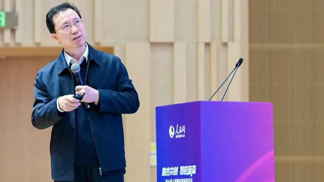 【密度科技】怎么让人工智能变得更聪明？郑庆华院士：向人脑学习