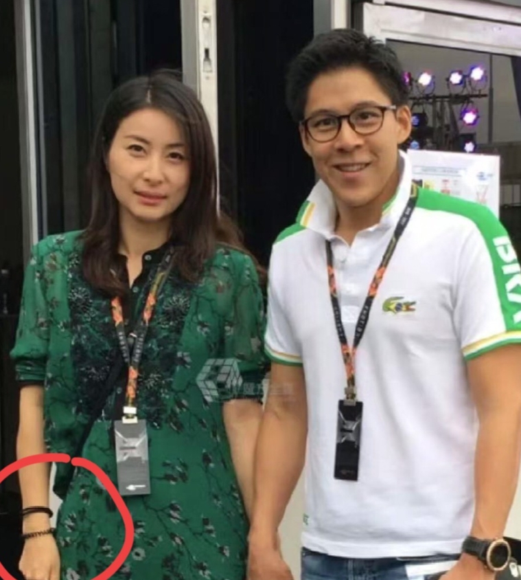 大家有没有发现，郭晶晶这个人哪哪都好，但有个“小缺点”，可能这辈子都改不掉了。那