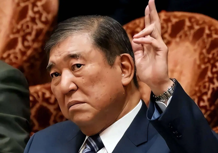 即将卸任的日本首相石破茂称当首相后身边没人说真话，作为一个三观比较正的首相，发出