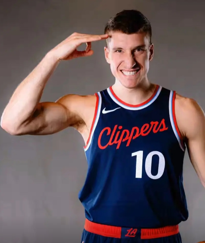 理性讨论，勃个蛋+3次轮最多能换到个什么级别的球员
目前看消息，快船首轮是不会动