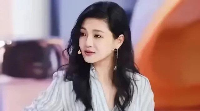 汪小菲救回孩子赢麻了











我的天哪！这剧情也太狗血了吧！汪小菲