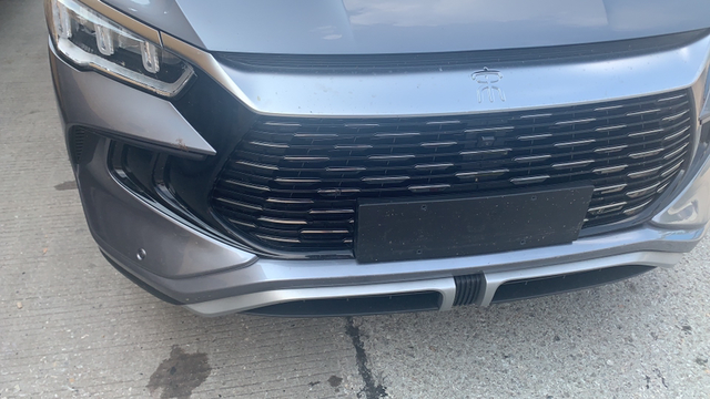 谁说比亚迪不行
高速追尾，之前都给我说日系多好的，还好从来没考虑过，一直只买德系