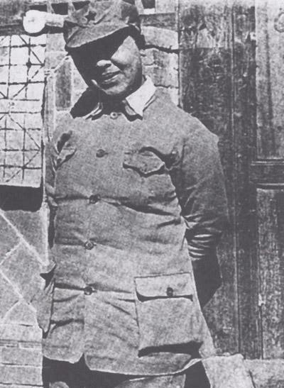 1938年，丁玲在西战团的老照片。