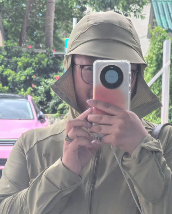 千万不要买绿色的防晒衣，看着就好笑 ​
