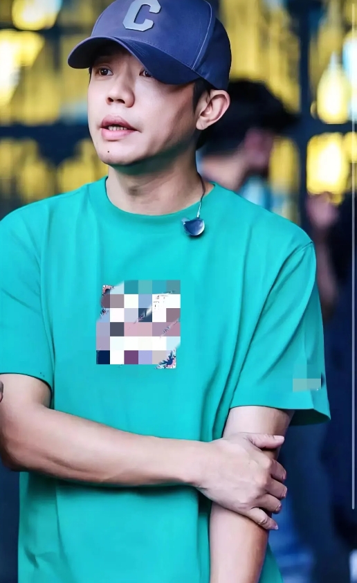 我好像明白了
为什么曾毅对于手表的回应这么敷衍了
不是因为他不重视，而是因为他的