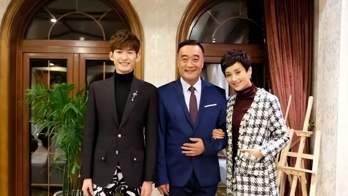 “儿子”是当红男星女儿是奥运冠军，如今50多岁的她魅力依旧