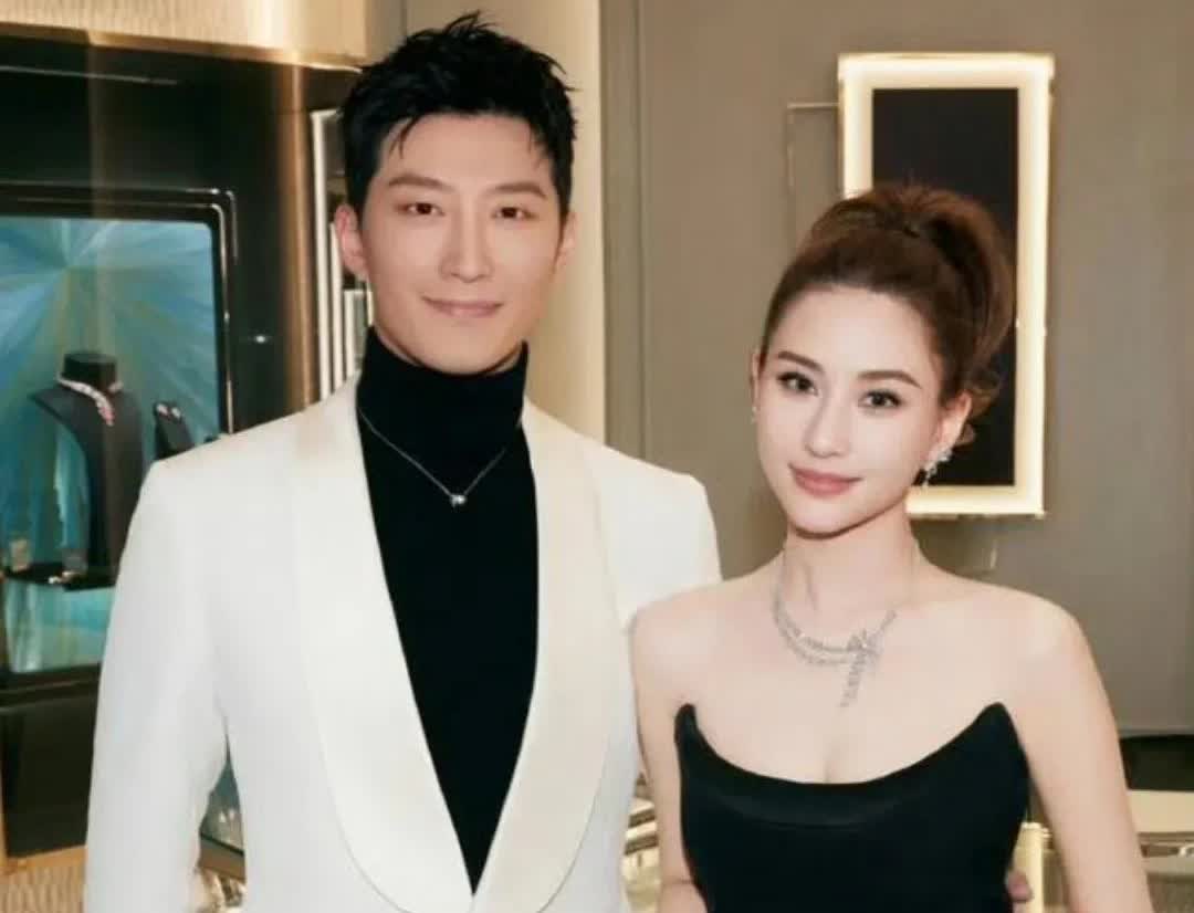 窦骁豪掷5000万办婚礼讨好何超莲，婚后却聚少离多，感情真凉了？ ​​​