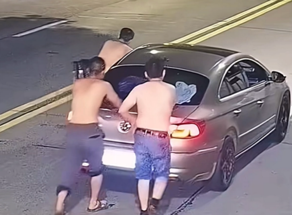 酒后推车回家算酒驾吗？交警回复来了！未启动发动机，不属酒驾，这不归我管，但归派出